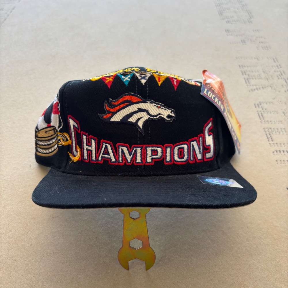 Vintage 90s Logo Athletic Denver Broncos Super Bowl XXXII Champions Hat Snapback